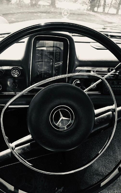 Gebraucht Mercedes 200 50 PS (36 kW) 1965 Blau Limousine