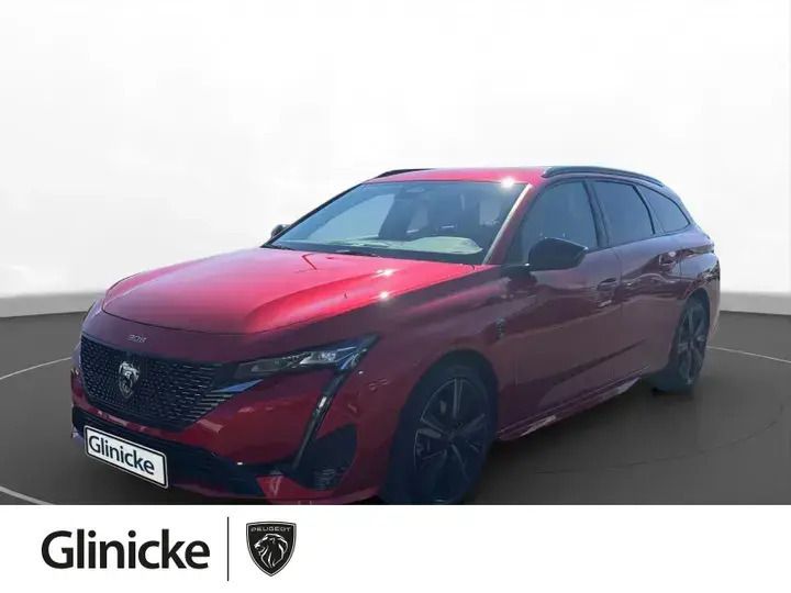 Rot/typ verkleidung aussen metallic + farbig lackiert Gebraucht 2024 Peugeot 308 GT Kombi | 23.490 € (Guter Preis) - Bild 1/4