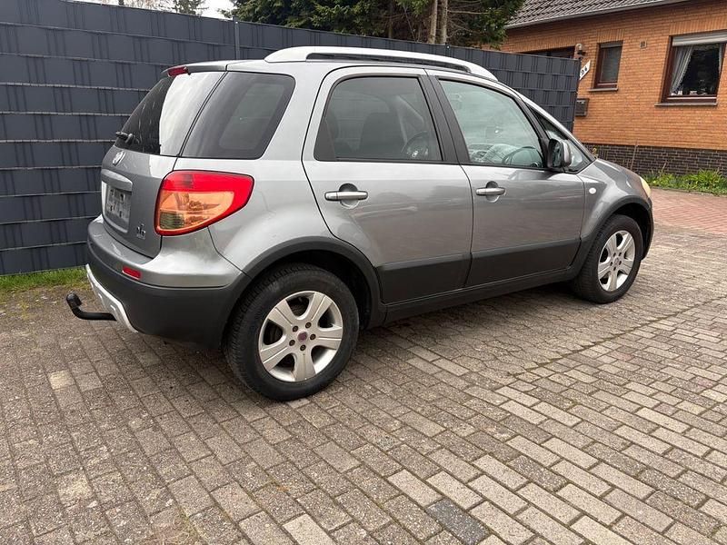 Gebraucht Fiat Sedici Dynamic 107 PS (78 kW) 2009 Grau SUV