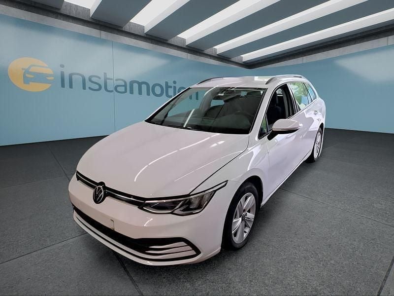 Weiß Gebraucht 2022 VW Golf VIII Kombi | 20.449 € (Guter Preis) - Bild 1/4