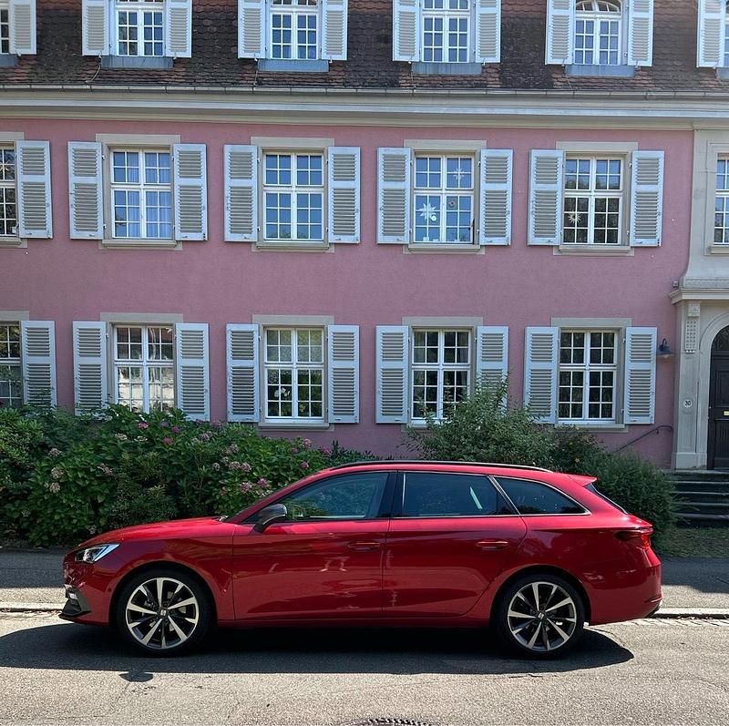 Rot Gebraucht 2021 Seat Leon FR Kombi | 22.900 € (Fairer Preis) - Bild 1/1
