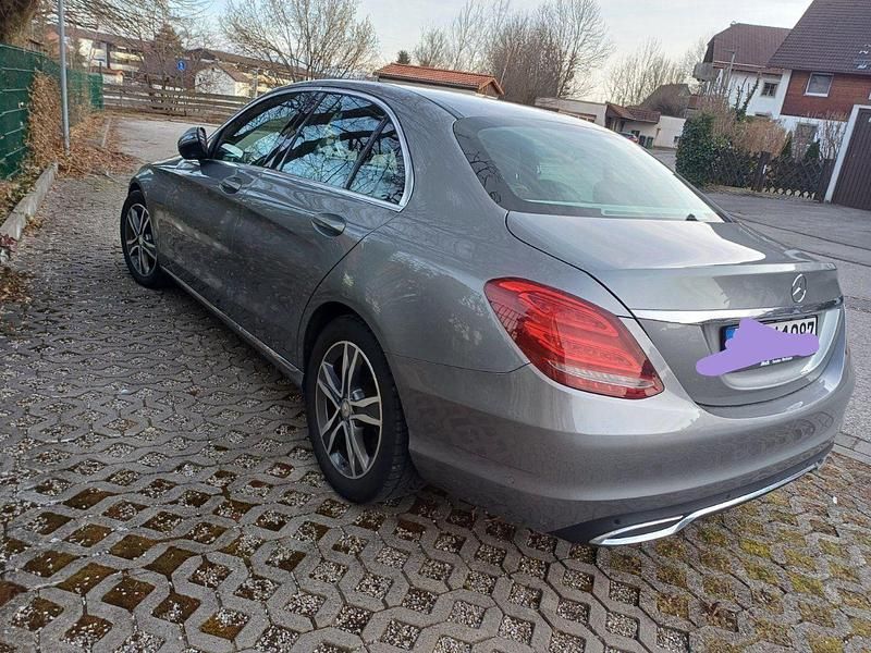Gebraucht Mercedes C200 Avantgarde 184 PS (135 kW) 2016 Grau Limousine