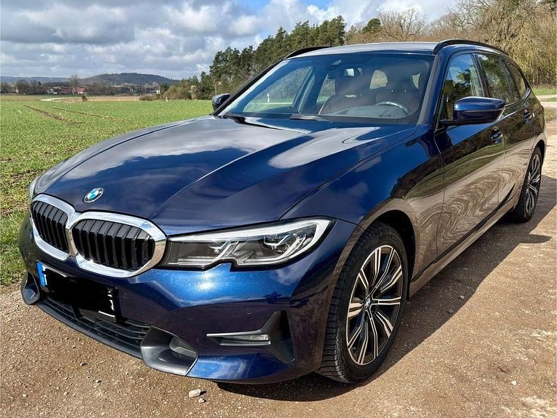 Gebraucht BMW 330 Shadowline 286 PS (210 kW) 2022 Blau Kombi