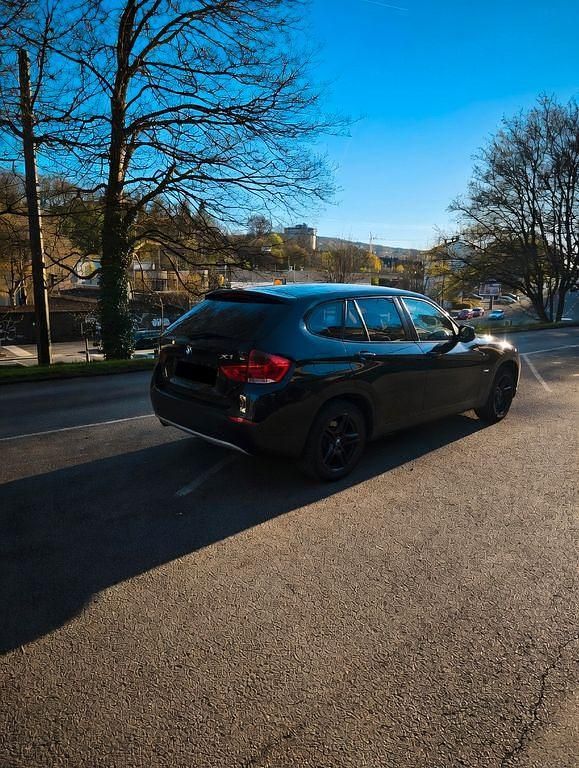 Gebraucht BMW X1 150 PS (110 kW) 2010 Schwarz SUV