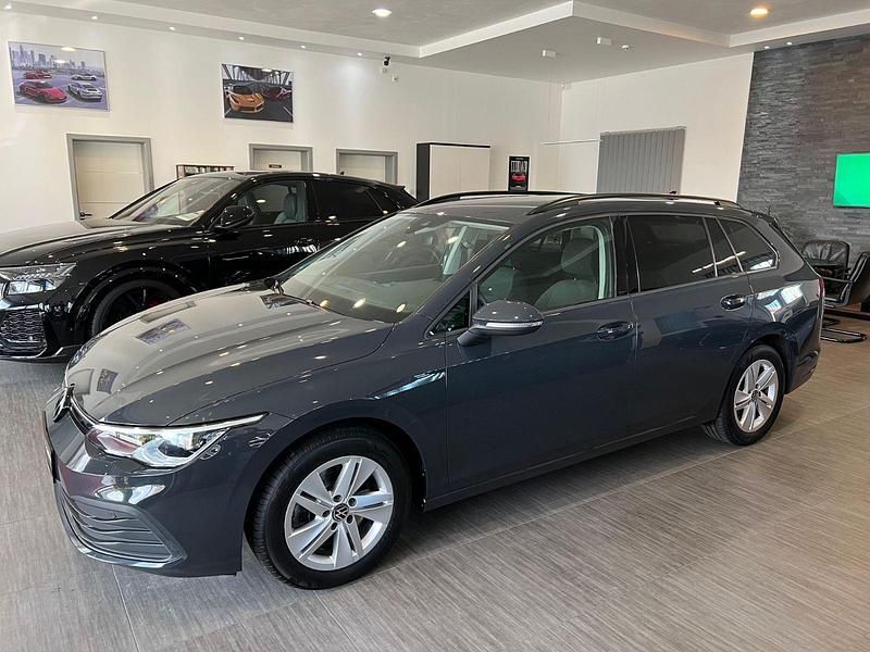 Grau Gebraucht 2021 VW Golf VIII Kombi | 16.485 € (Fairer Preis) - Bild 1/4