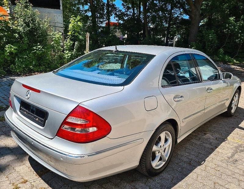 Gebraucht Mercedes E420 314 PS (230 kW) 2006 Silber Limousine