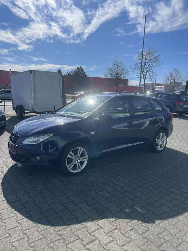 Blau Gebraucht 2010 Seat Ibiza ST Style Kombi | 2.999 € (Guter Preis) - Bild 1/4
