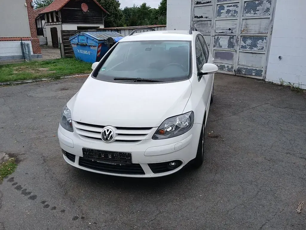 Gebraucht VW Golf Plus Highline 122 PS (89 kW) 2008 Weiß Van / Kleinbus