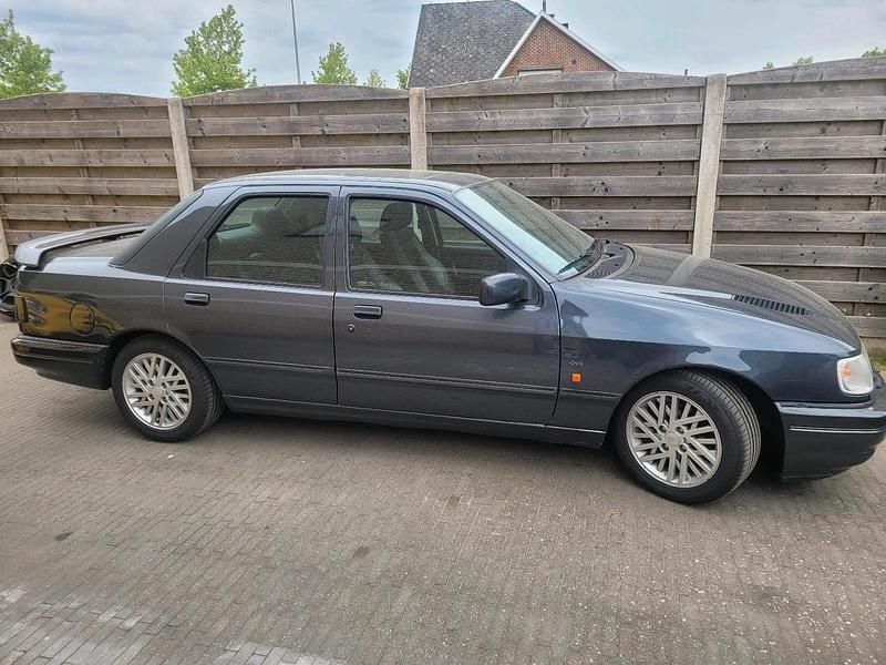 Grau Gebraucht 1991 Ford Sierra Limousine | 22.000 € - Bild 1/4