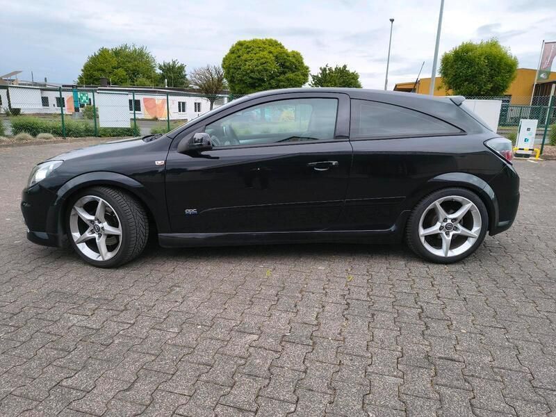 Schwarz Gebraucht 2007 Opel Astra GTC OPC Coupé | 4.700 € (Teuer) - Bild 1/4