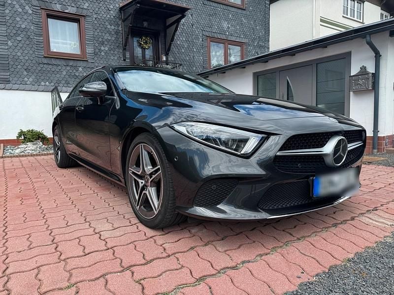 Grau Gebraucht 2018 Mercedes CLS350 Coupé | 42.000 € (Guter Preis) - Bild 1/4