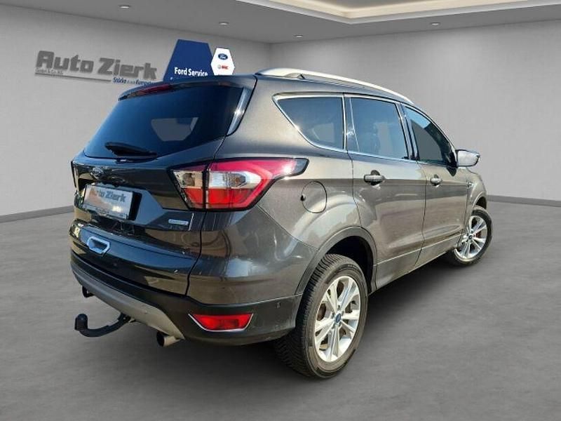 Gebraucht Ford Kuga Titanium 182 PS (133 kW) 2018 Metallic) (grau SUV