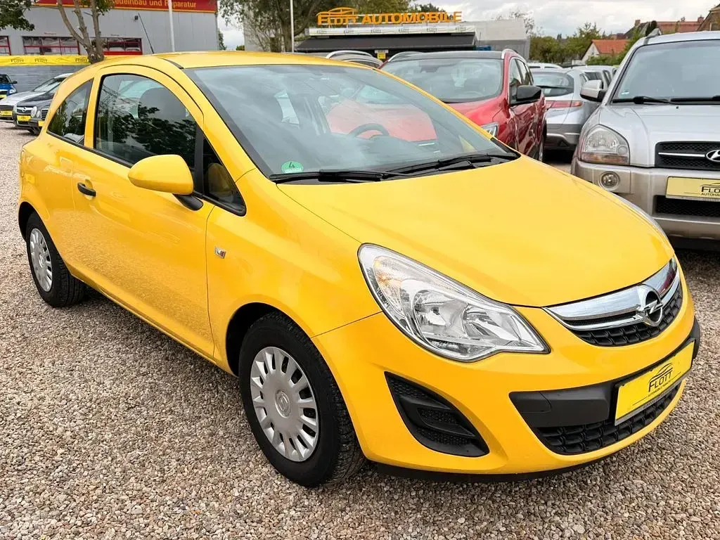 Gebraucht Opel Corsa Selection 69 PS (50 kW) 2011 Gelb Kleinwagen