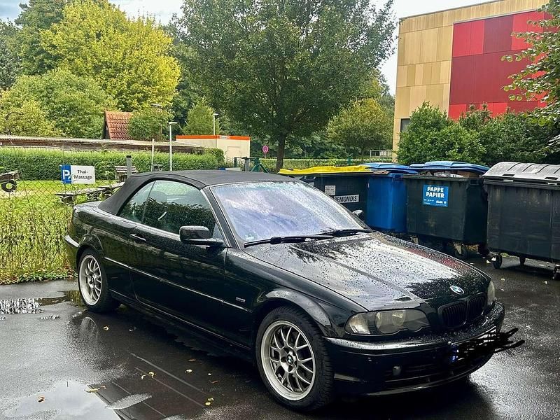 Schwarz Gebraucht 2001 BMW 320 Cabrio | 6.500 € (Fairer Preis) - Bild 1/4