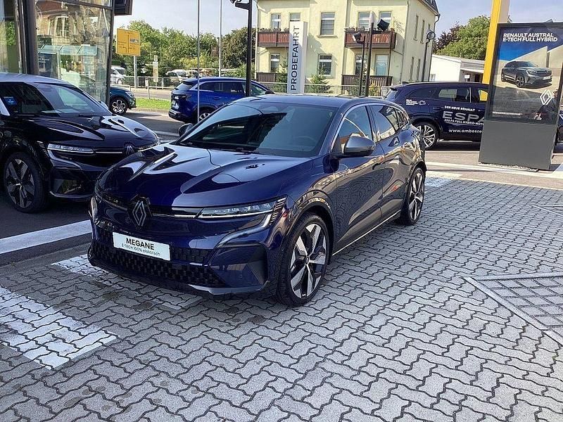 Blau Gebraucht 2024 Renault Megane E-Tech Limousine | 29.990 € - Bild 1/4