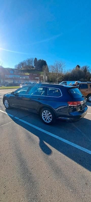 Gebraucht VW Passat 150 PS (110 kW) 2015 Blau Kombi