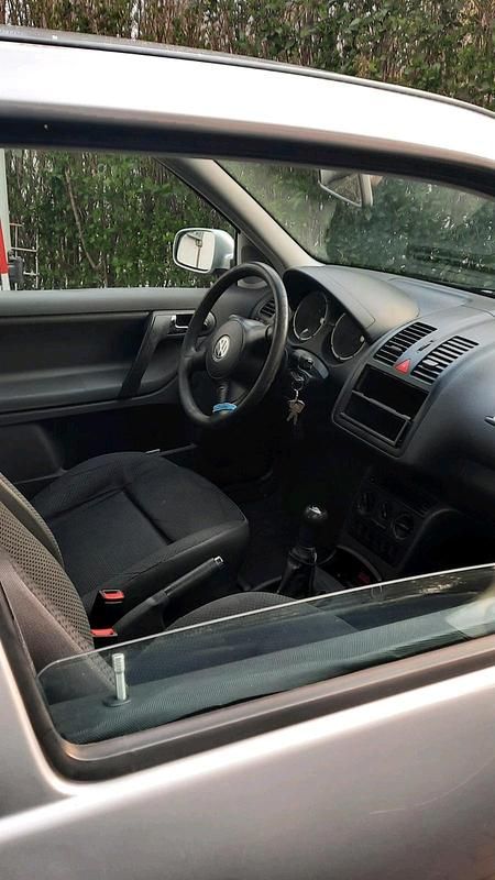 Gebraucht VW Polo 50 PS (36 kW) 2001 Silber Kleinwagen