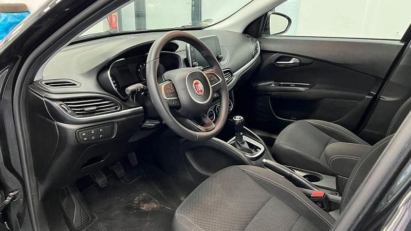 Gebraucht Fiat Tipo Lounge 95 PS (69 kW) 2018 Schwarz Limousine