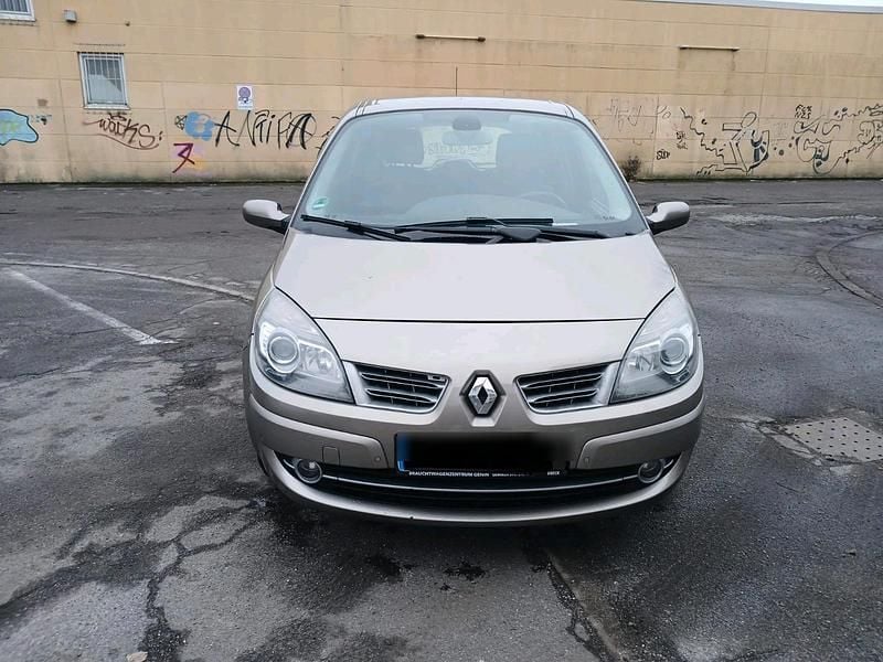 Gebraucht Renault Scénic 150 PS (110 kW) 2008 Braun Van / Kleinbus