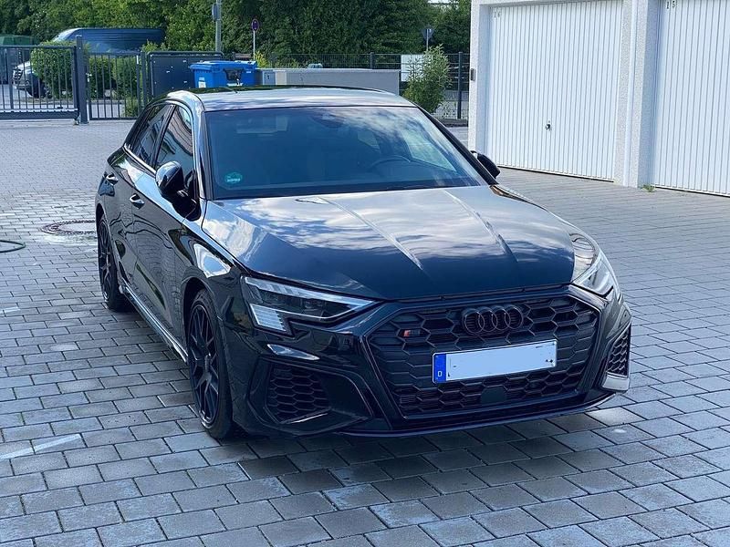 Gebraucht 2022 Audi S3 Sportback Kleinwagen | 41.990 € (Etwas zu teuer) - Bild 1/4