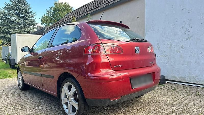 Gebraucht Seat Ibiza 65 PS (47 kW) 2002 Rot Kleinwagen