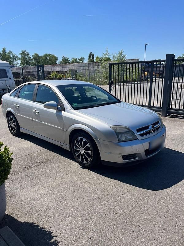 Gebraucht Opel Vectra 100 PS (73 kW) 2003 Silber Limousine
