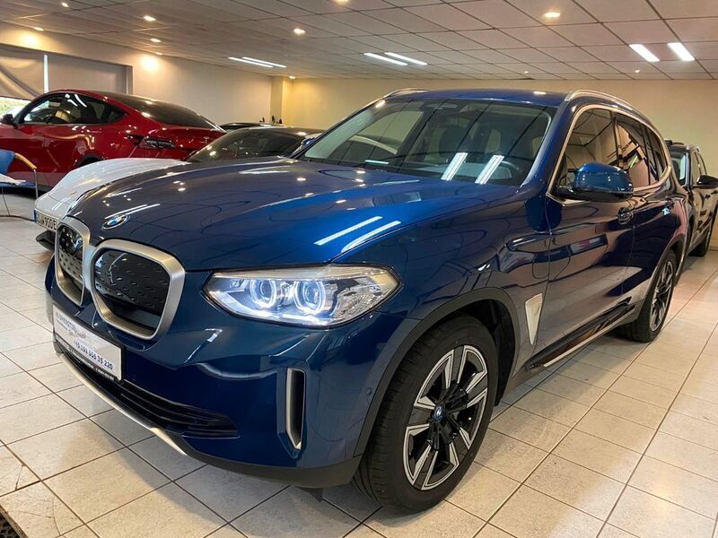Gebraucht BMW iX3 Performance 210 kW (286 PS) 2021 Phytonicblau metallic SUV