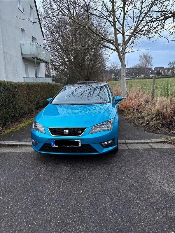 Blau Gebraucht 2016 Seat Leon FR Limousine | 12.500 € (Etwas zu teuer) - Bild 1/4