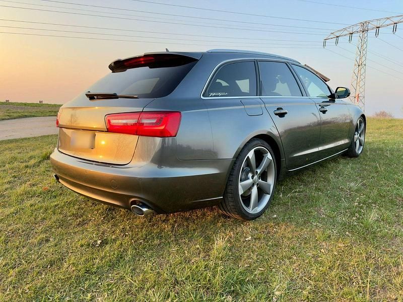 Gebraucht Audi A6 Sport 204 PS (150 kW) 2014 Grau Limousine