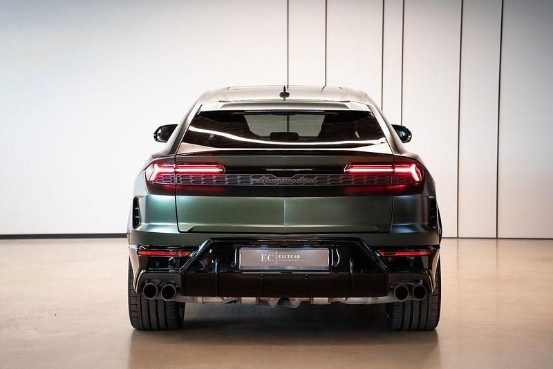 Second-hand Lamborghini Urus 799 CP (587 kW) 2025 Verde SUV