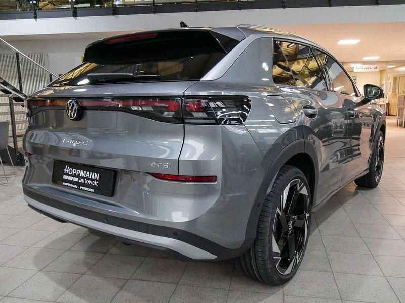 Neu VW T-Roc Style 150 PS (110 kW) 2026 Wolf grey metallic SUV