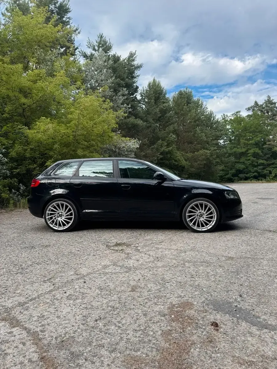 Gebraucht Audi A3 125 PS (91 kW) 2010 Schwarz Kleinwagen