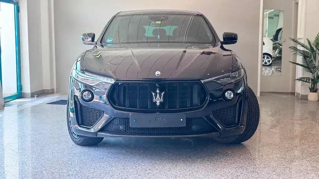 Gebraucht Maserati Levante 581 PS (427 kW) 2022 Schwarz SUV