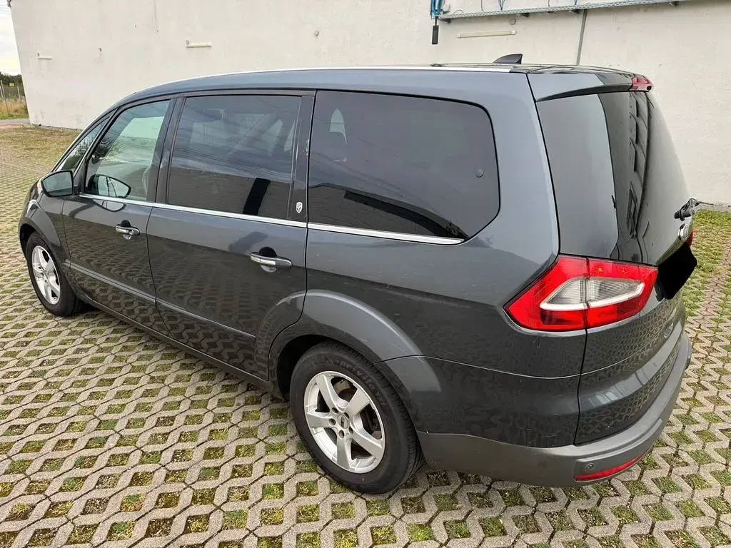 Używany Ford Galaxy Ghia 175 KM (128 kW) 2008 Szary Minivan