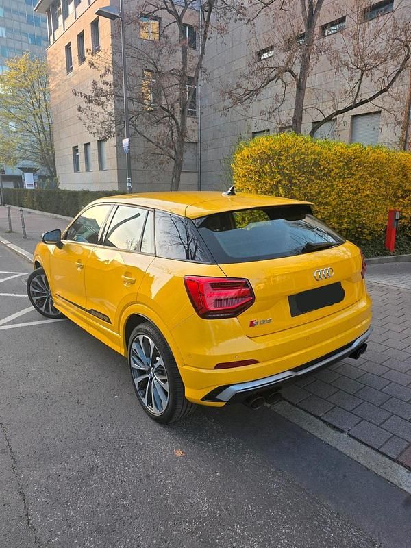 Gebraucht Audi SQ2 300 PS (220 kW) 2019 Gelb SUV