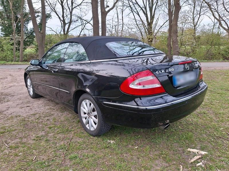 Gebraucht Mercedes CLK200 163 PS (119 kW) 2003 Schwarz Cabrio