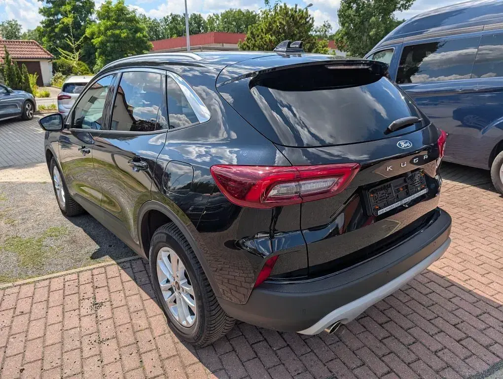 Gebraucht Ford Kuga Titanium 179 PS (131 kW) 2024 Agate black metallic SUV