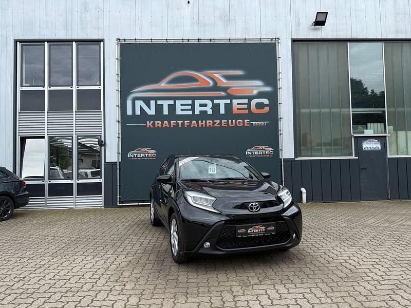 Schwarz Gebraucht 2024 Toyota Aygo Business Edition Kleinwagen | 15.399 € (Fairer Preis) - Bild 1/4