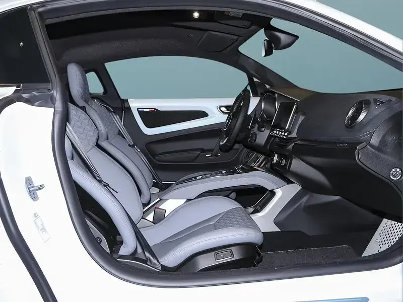 Neu Alpine A110 300 PS (220 kW) 2026 Weiß Coupé