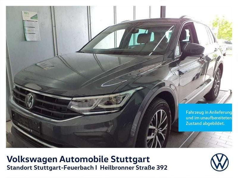 Delfingrau metallic Gebraucht 2024 VW Tiguan Life SUV | 32.830 € (Fairer Preis) - Bild 1/4