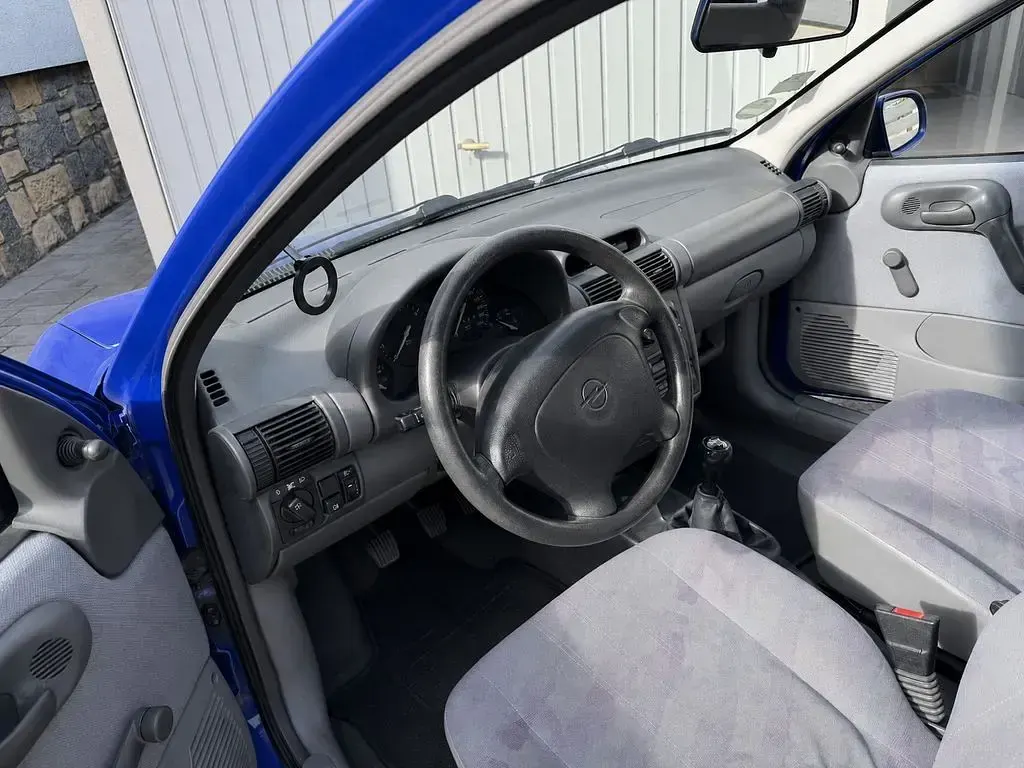 Gebraucht Opel Corsa Swing 45 PS (33 kW) 1996 Blau Kleinwagen
