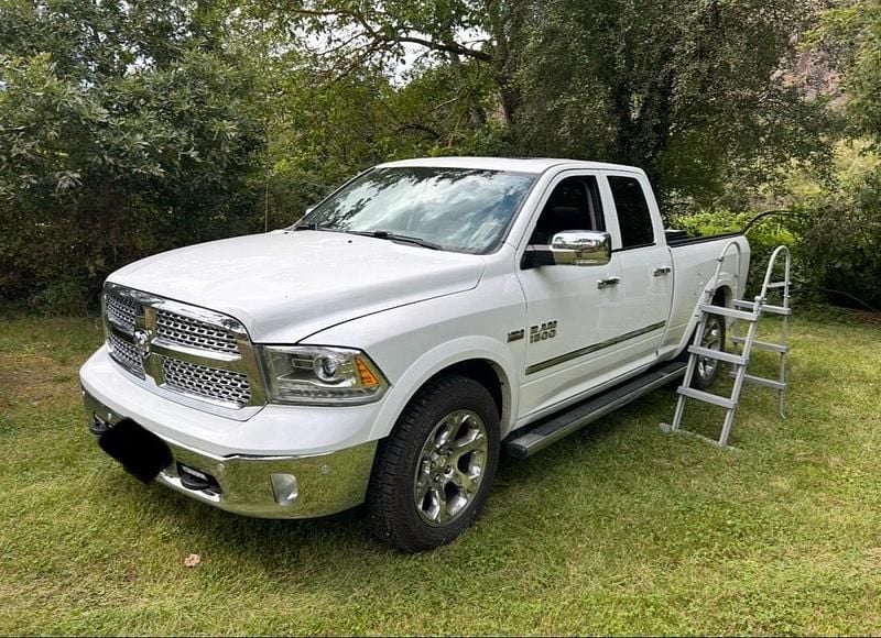 Weiß Gebraucht 2016 Dodge Ram Abholung | 26.599 € (Fairer Preis) - Bild 1/4