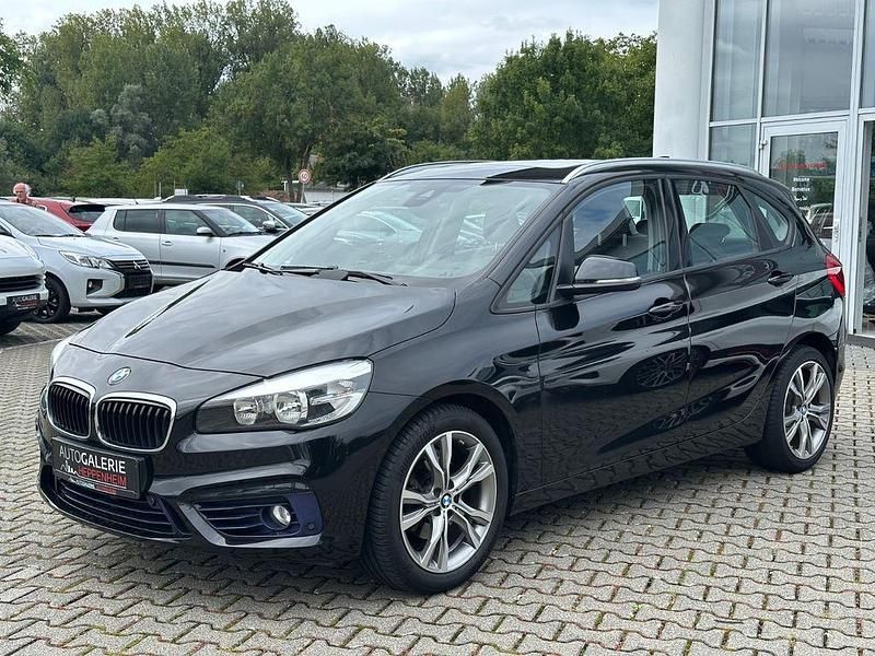 Schwarz Gebraucht 2015 BMW 218 Active Tourer Sport Line Van / Kleinbus | 12.800 € (Fairer Preis) - Bild 1/4
