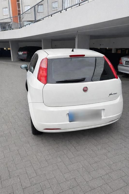 Gebraucht Fiat Punto 65 PS (47 kW) 2009 Weiß Kleinwagen