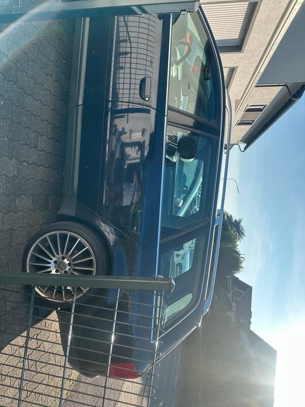 Blau Gebraucht 2002 Audi A6 Kombi | 2.100 € (Superpreis) - Bild 1/4