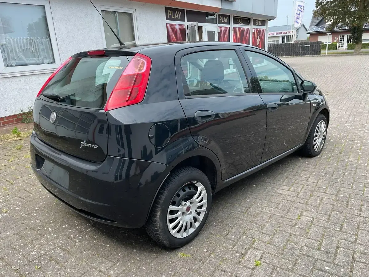 Gebraucht Fiat Punto 77 PS (56 kW) 2010 Schwarz Kleinwagen