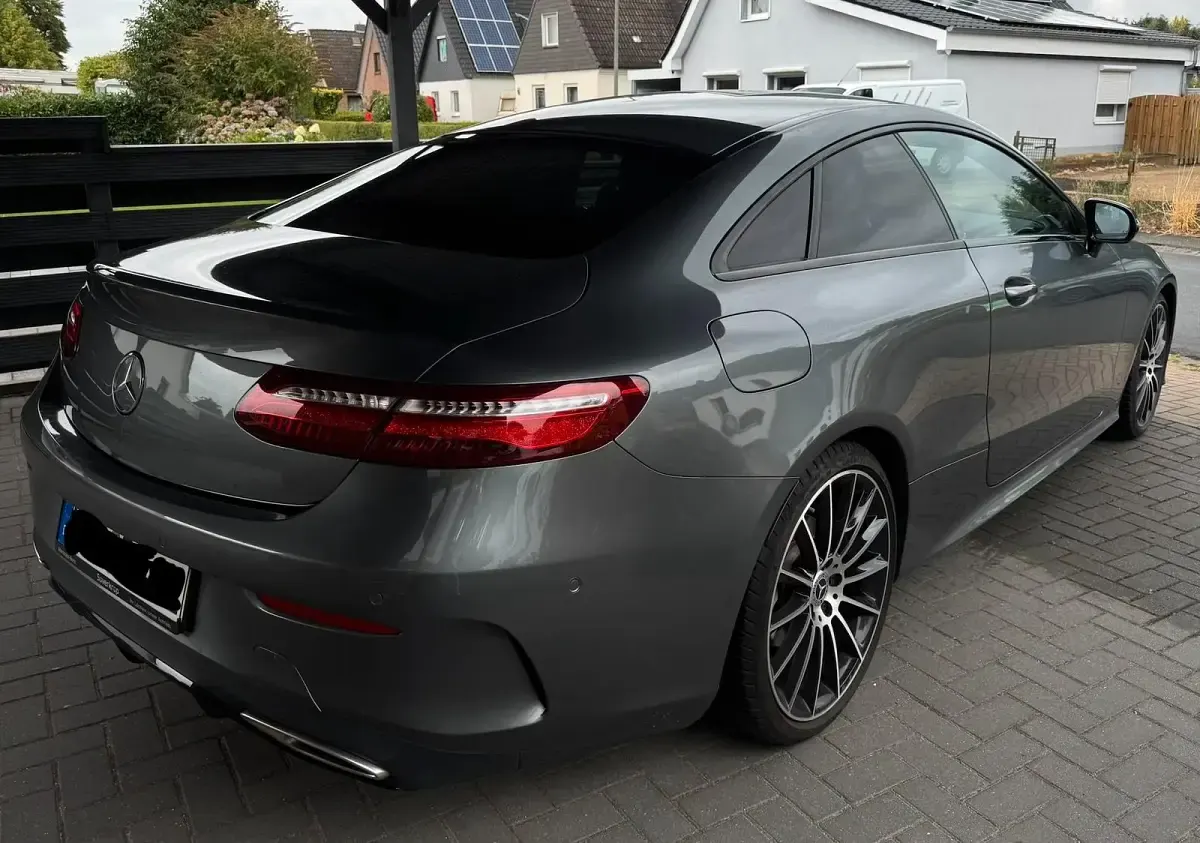 Gebraucht Mercedes E300 AMG line 245 PS (180 kW) 2018 Grau Coupé