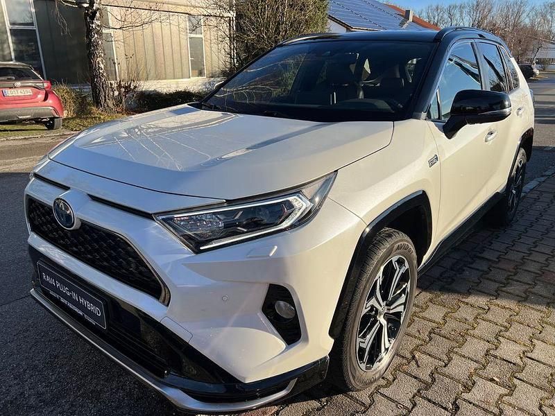 Weiß Gebraucht 2022 Toyota RAV4 Hybrid Style SUV | 32.900 € (Superpreis) - Bild 1/4