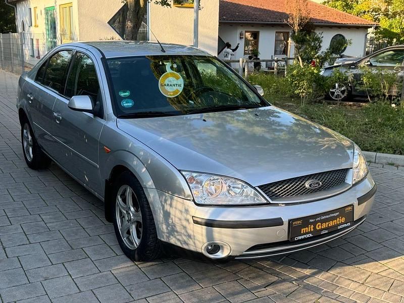 Gebraucht Ford Mondeo Ambiente 145 PS (106 kW) 2001 Grau Limousine