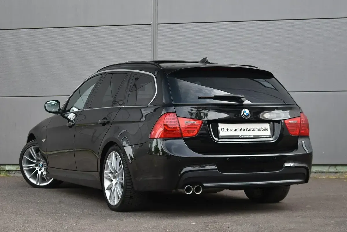 Gebraucht BMW 325 M Sport 204 PS (150 kW) 2010 Schwarz Kombi